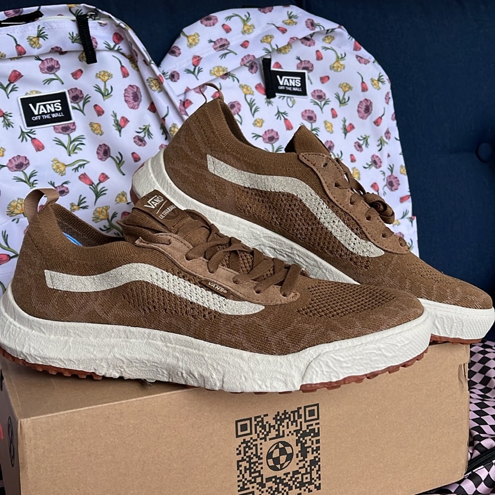 Vans Men’s Ultrarange Vr3
Chipmunk
VN0A4BXBGWT
Sneakers - Picture 6 of 16